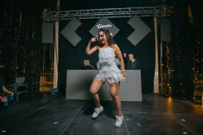 Enterito de flecos para baile en color blanco - miniatura 2