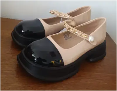 Zapatos de charol beige, talla 37 - miniatura 2