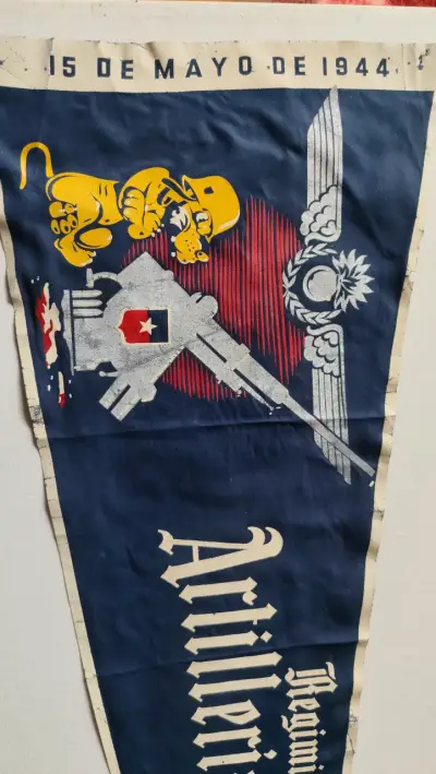 Bandera conmemorativa de artillería 1944 - miniatura 1