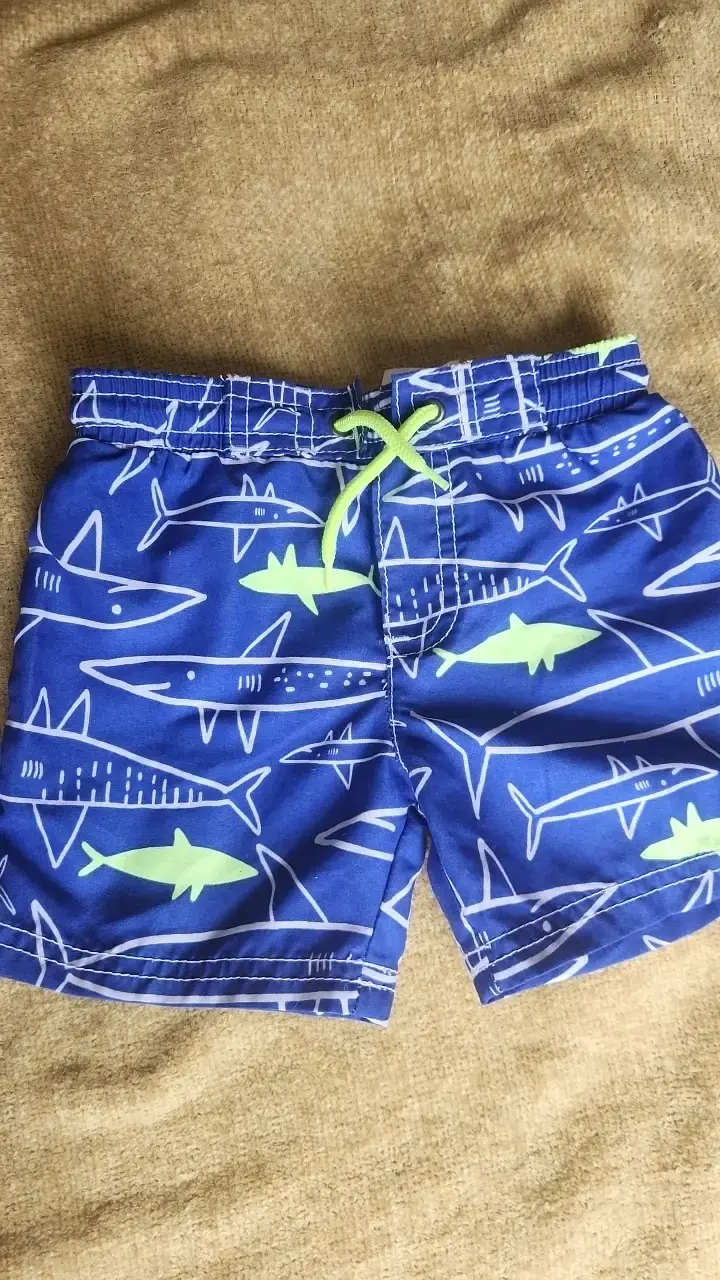 Traje de baño infantil Carter's azul con tiburones - 2