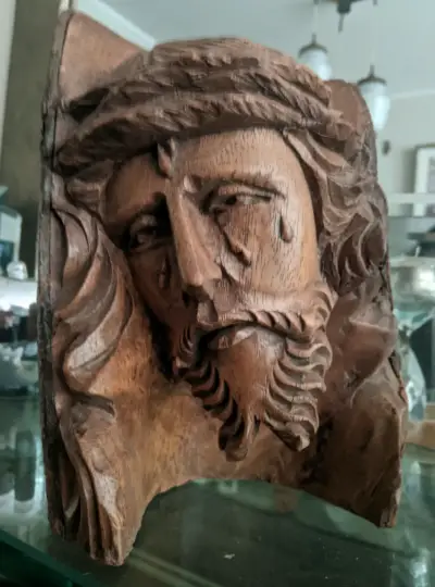 Escultura de Madera de Cristo Tallada a Mano - miniatura 1