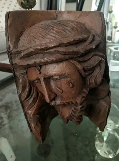 Escultura de Madera de Cristo Tallada a Mano - miniatura 4