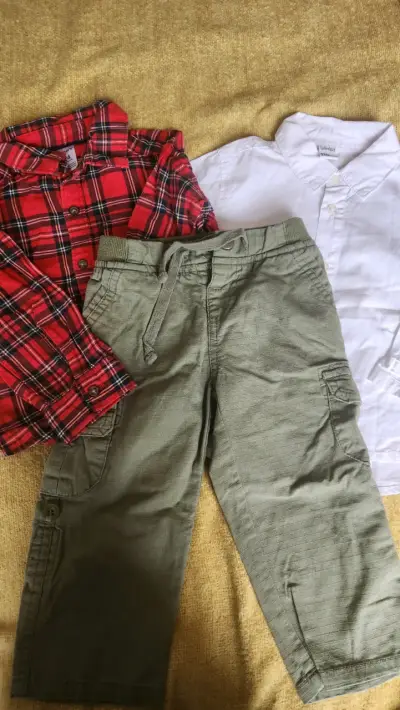 Conjunto de camisas y pantalón para bebé - miniatura 2