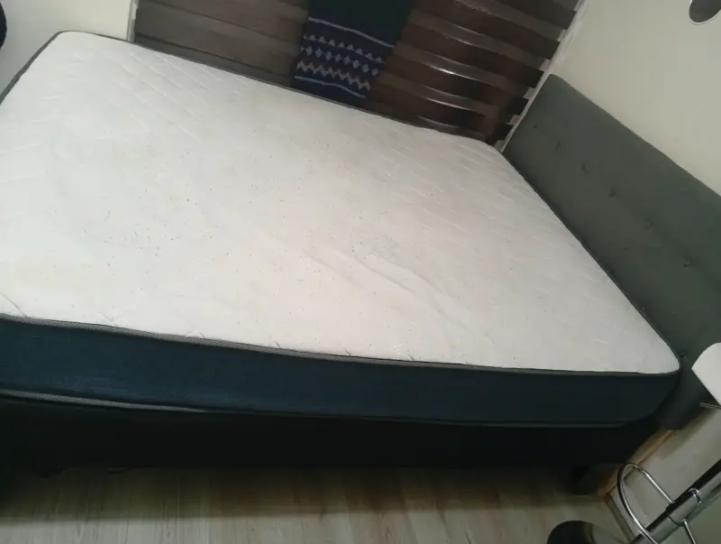 Cama + Respaldo y Colchón de 2 plazas - 2