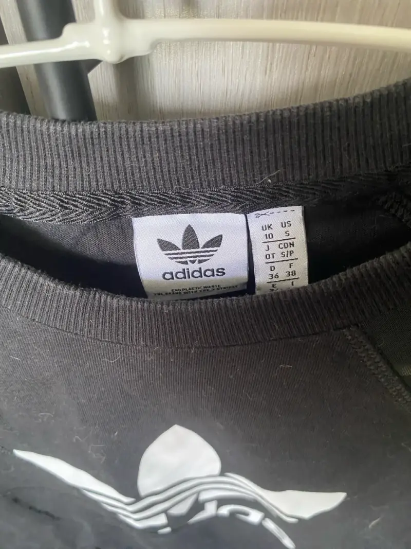 Polera Negra Adidas con Logo Grande - 2