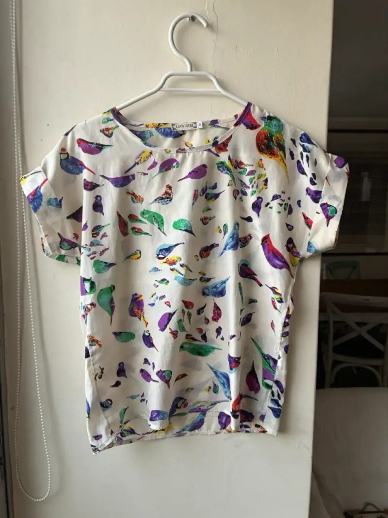 Blusa estampada de pájaros para mujer