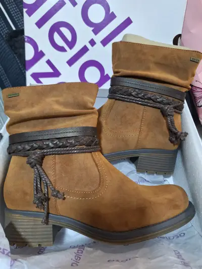 Botines de cuero marrón Azaleia con detalle trenzado - miniatura 2