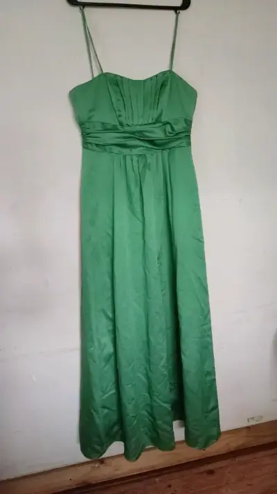Vestido de Fiesta Verde David's Bridal (Ajustable) - miniatura 1