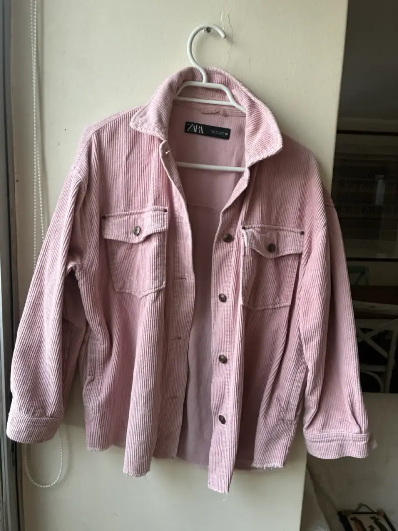 Chaqueta de pana rosa Zara para mujer