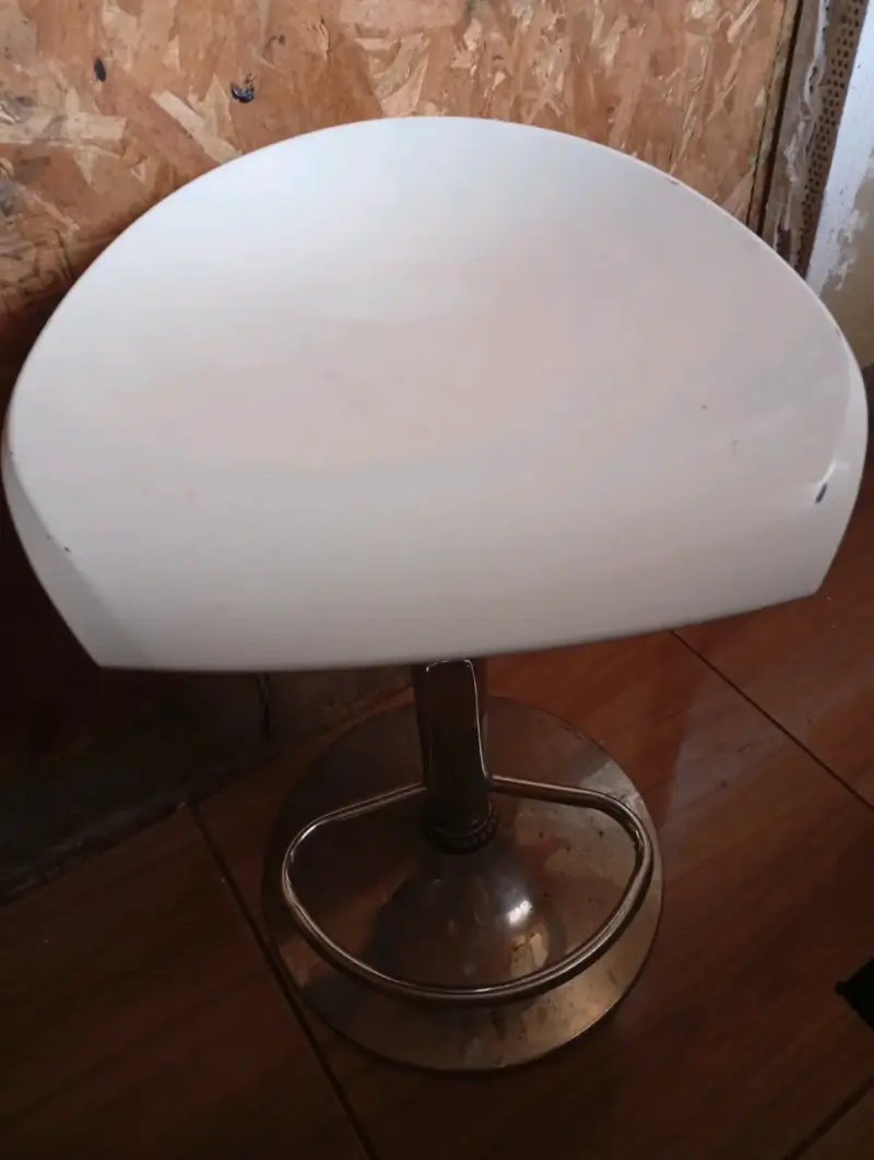 Taburete de Bar Blanco con Base Cromada - 2