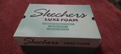 Sandalias Skechers Luxe Foam Mujer Beige - miniatura 2