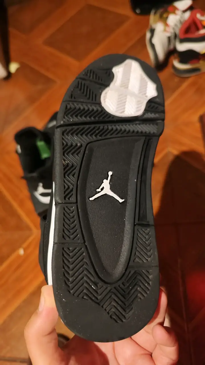 Air Jordan retro 4 white thunder (44) - 4