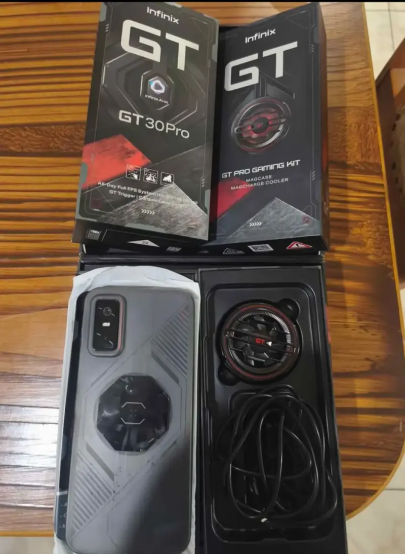 Smartphone Infinix GT 30 Pro con 256GB de almacenamiento - 3