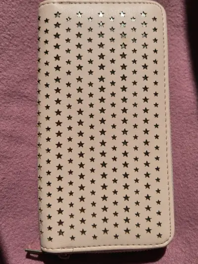 Billetera de mujer con diseño de estrellas - miniatura 2