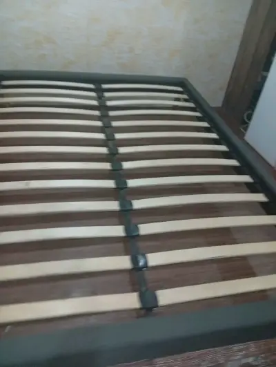 Cama de dos plazas con colchón CIC - miniatura 1