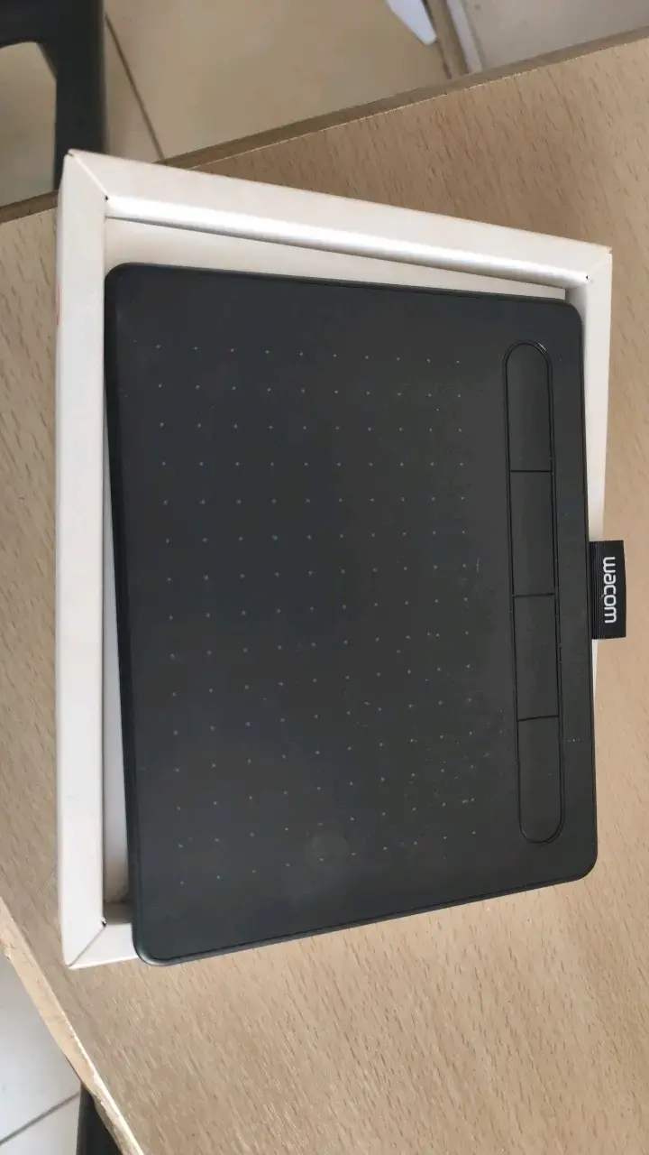 Tableta gráfica Wacom Intuos con lápiz