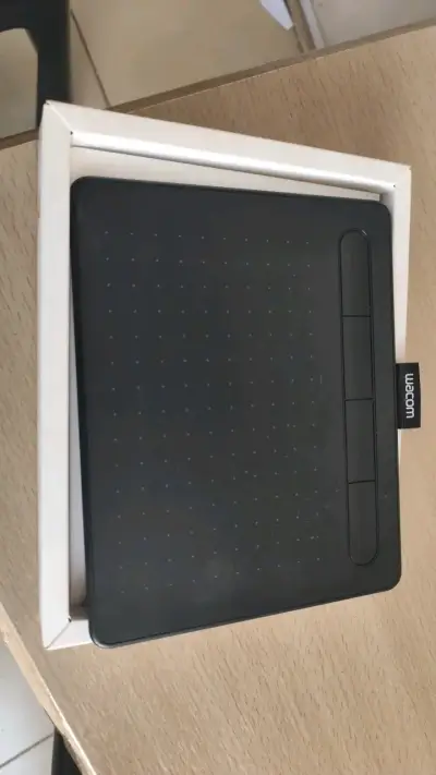 Tableta gráfica Wacom Intuos con lápiz - miniatura 1