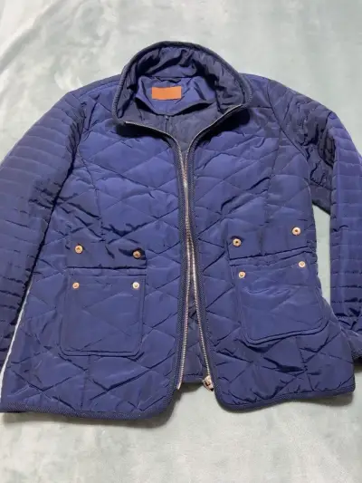 Chaqueta acolchada azul marino con bolsillos - miniatura 2