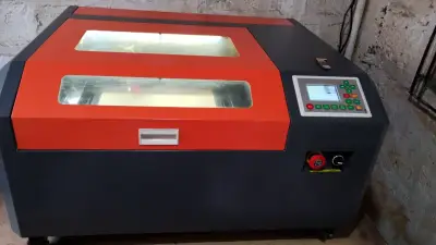 Máquina de Corte Láser CO2 40w + Chiller + Insumos - miniatura 1