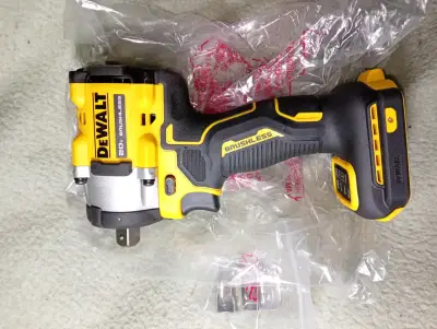 Llave de impacto Dewalt 20V Brushless - miniatura 1