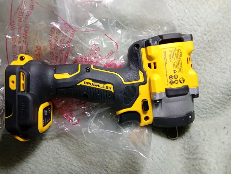 Llave de impacto Dewalt 20V Brushless - 3