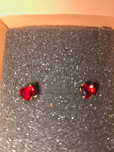 Aros de corazón en varios colores - miniatura 1