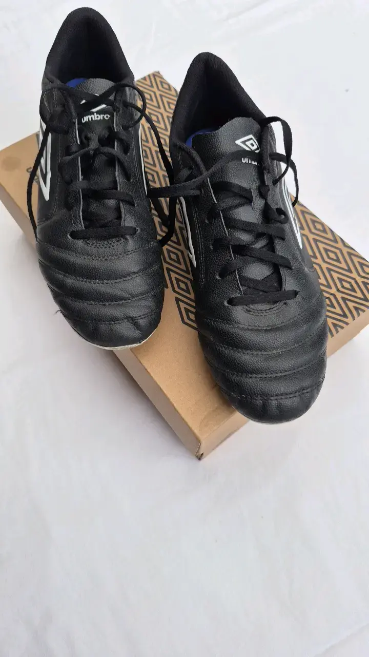 Zapatos de fútbol Umbro Classico negros XII - 1