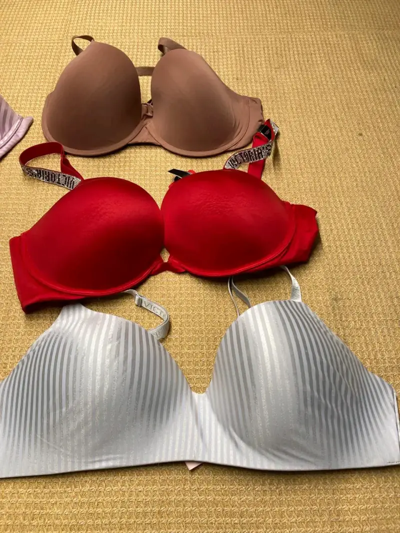 Set de sostenes en varios colores y diseños - 2