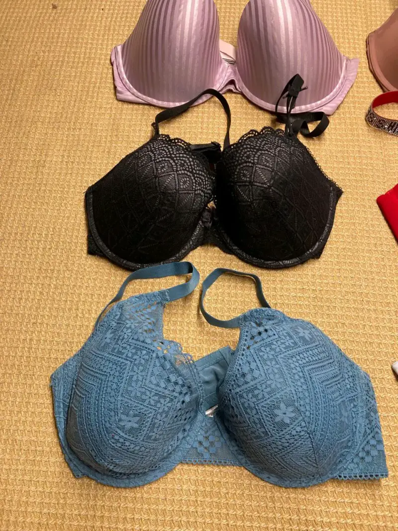 Set de sostenes en varios colores y diseños - 3