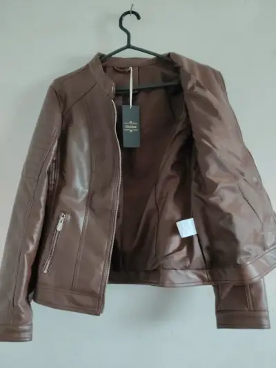 Chaqueta de cuero marrón para mujer - miniatura 3