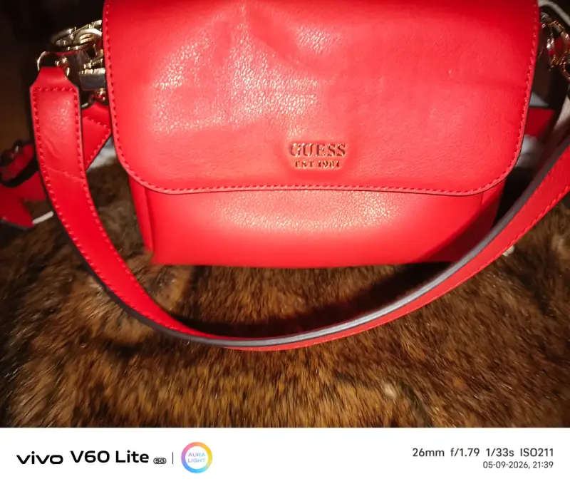 Cartera cruzada roja Guess elegante - 4