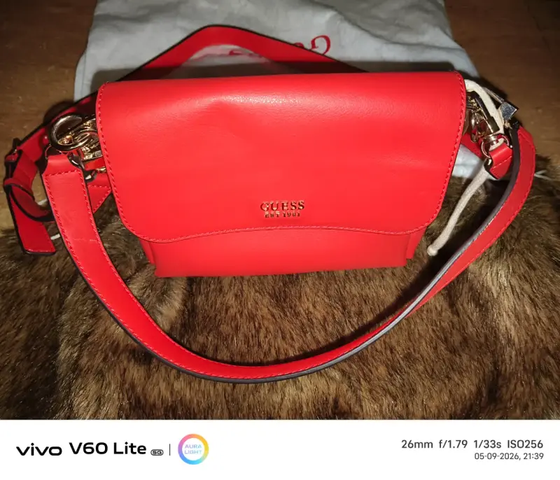 Cartera cruzada roja Guess elegante - 5