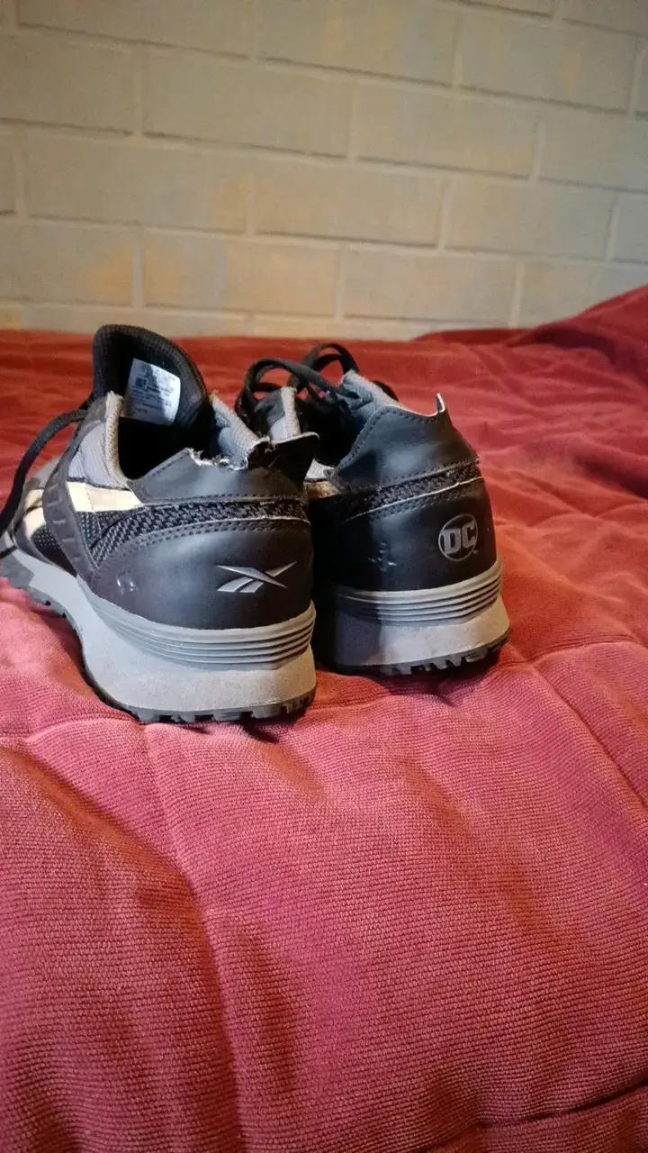 Zapatillas deportivas Reebok Batman gris y negro - 2