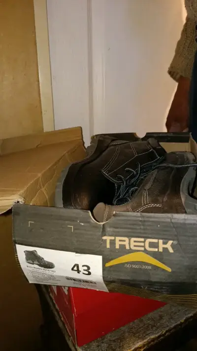 Botas de seguridad Treck negras talla 43 - miniatura 2
