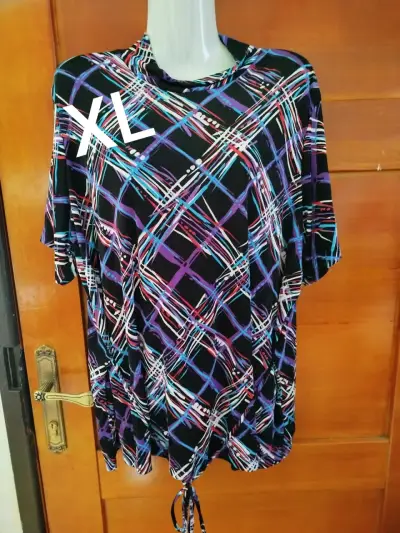 Conjunto de blusas diferentes  tamaños - miniatura 3