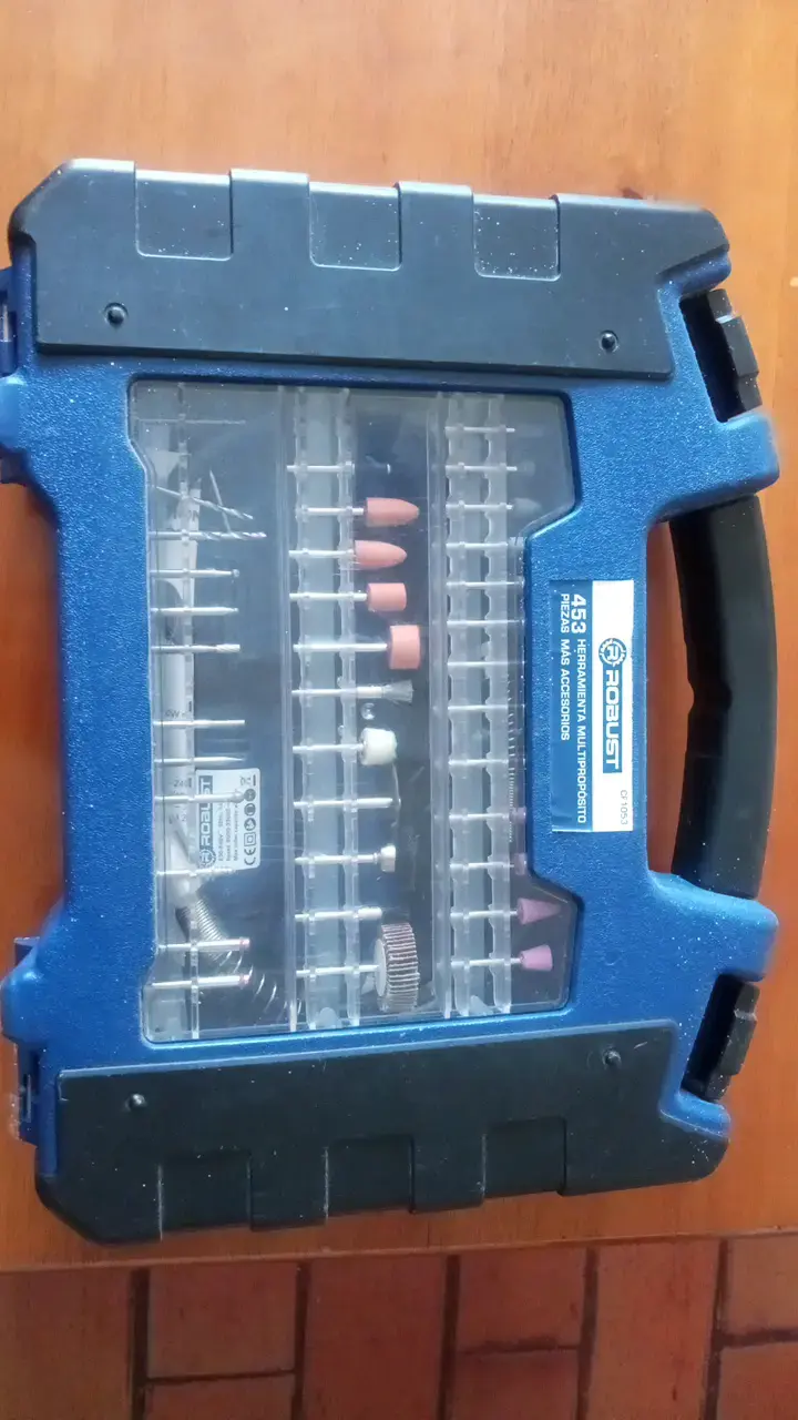 Set de Herramientas Multipropósito Robust con Accesorios - 1