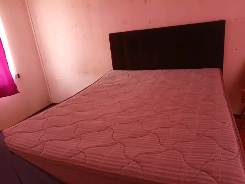Cama de dos plazas con colchón y respaldo - 4