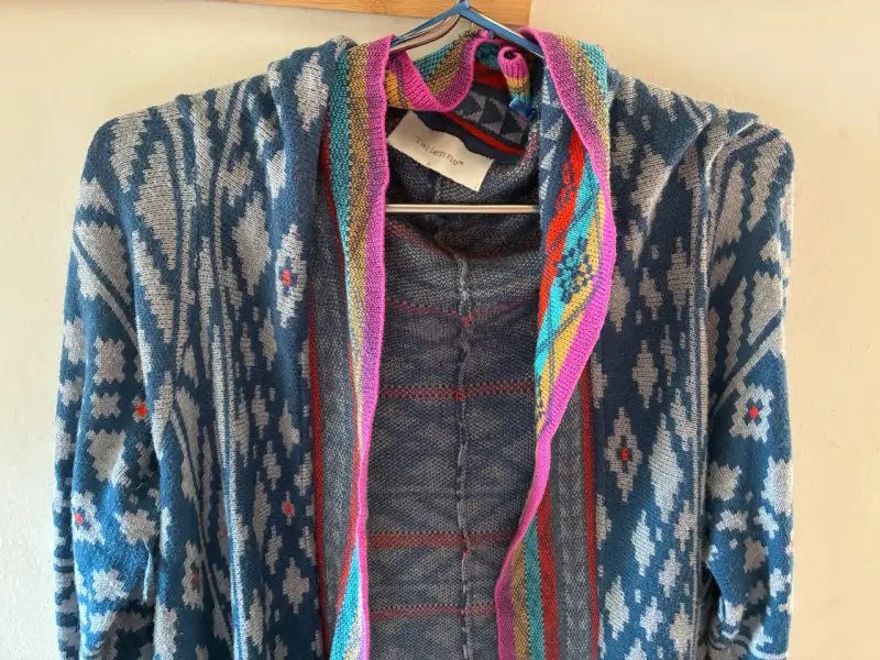 Chal tejido azul con diseño étnico UMBRALE - 2