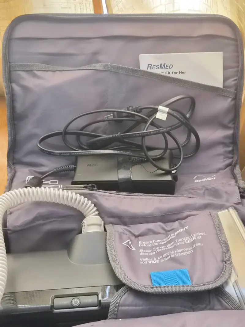 Máquina CPAP ResMed AirSense 10 AutoSet con accesorios - 4