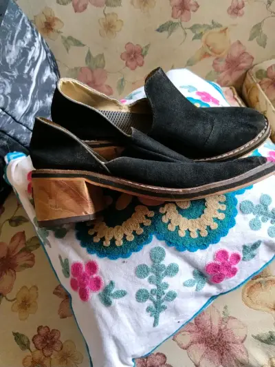 Zapatos de tacón bajo Mia Belle negros - miniatura 3