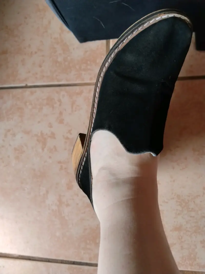Zapatos de tacón bajo Mia Belle negros - 5
