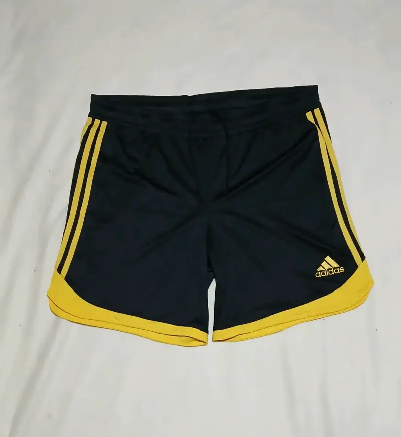 Short adidas talla m