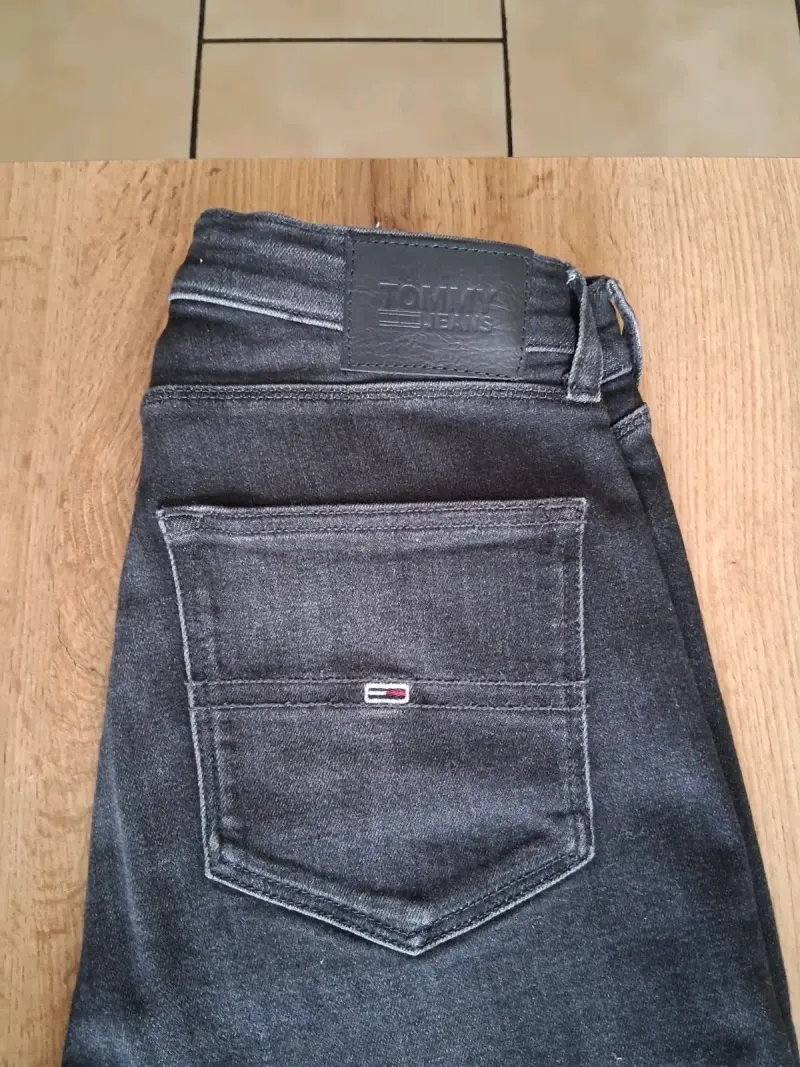 Jeans Tommy Hilfiger para mujer en Varios Colores - 4