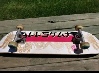 Skate/Patineta con diseño dragón - miniatura 2