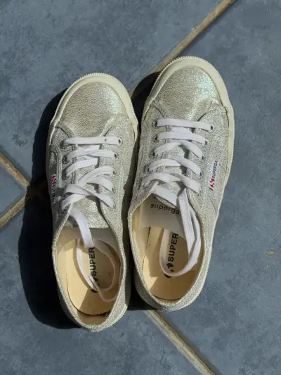 Zapatillas Superga plateadas con brillo talla 37 - miniatura 1