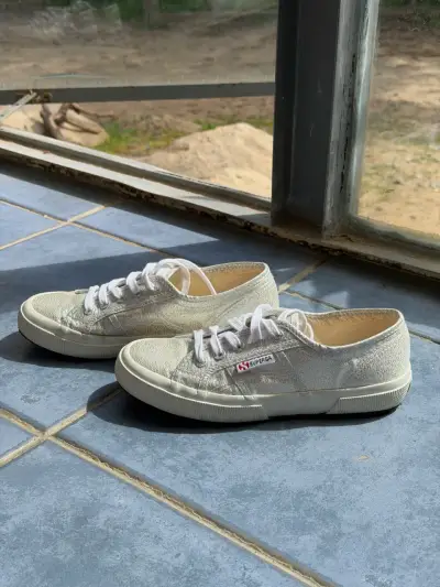 Zapatillas Superga plateadas con brillo talla 37 - miniatura 4