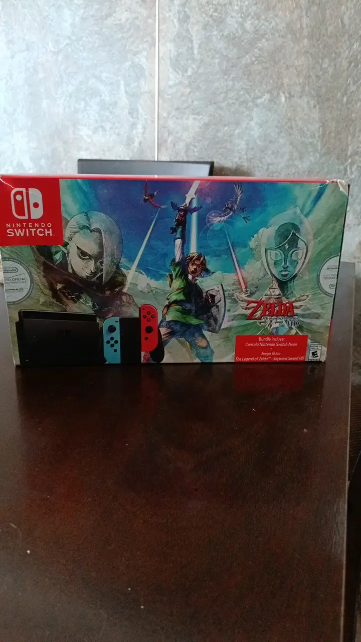 Consola Nintendo Switch Neon con juego Zelda
