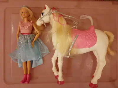 Barbie princesa con caballo mágico - miniatura 1