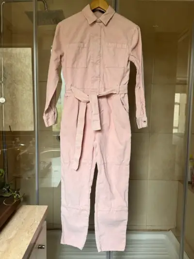 Jardinera cotelé rosa de mujer Zara con cinturón - miniatura 1