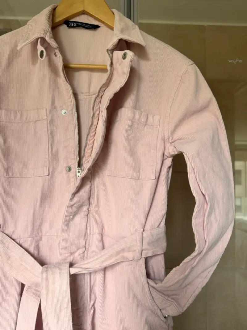 Jardinera cotelé rosa de mujer Zara con cinturón - 3